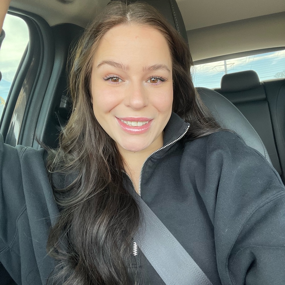 Meet your Posher, Nicole